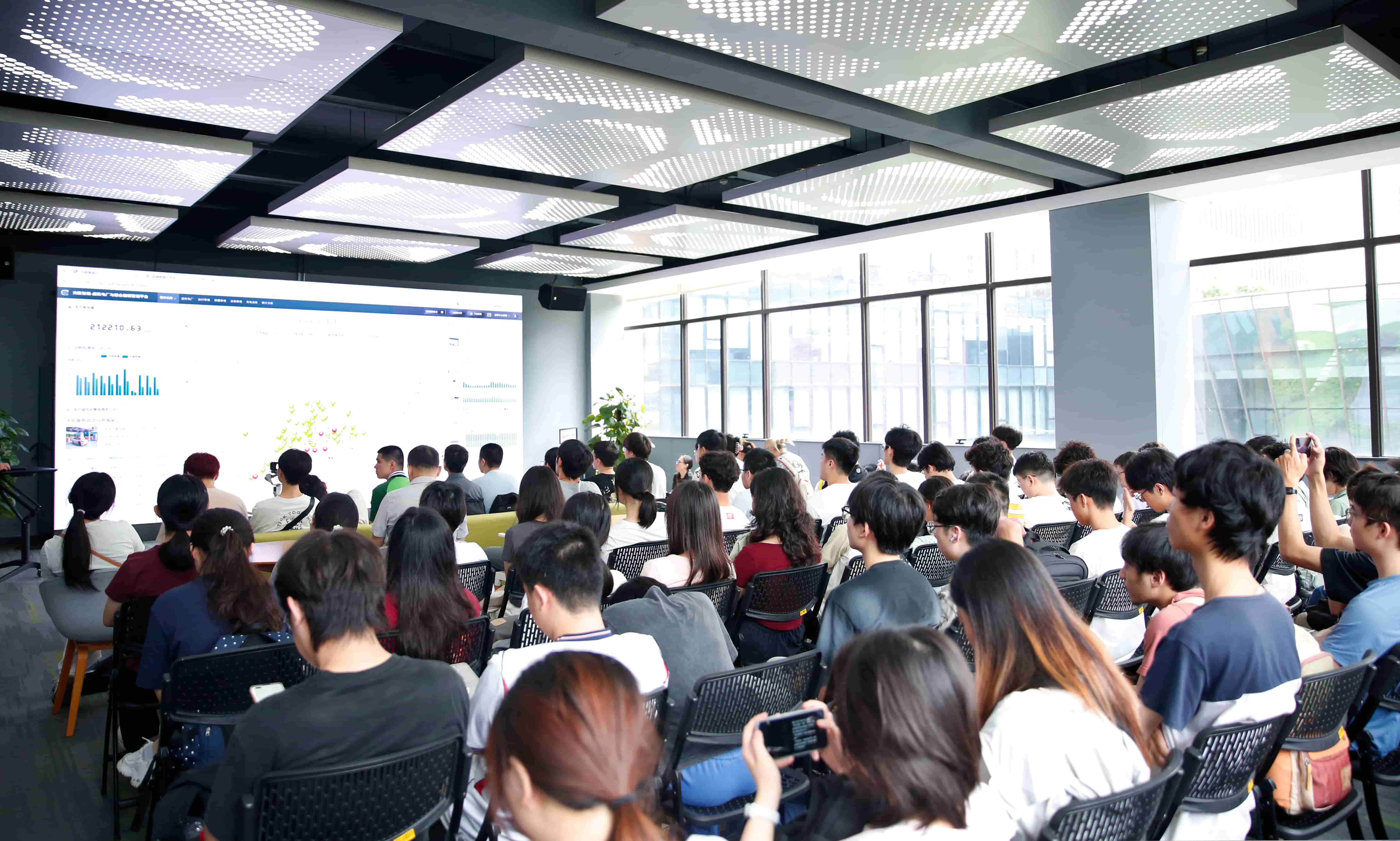 深化校企协同创新，赋能新型电力系统建设丨华南理工大学师生走进j9集团国际站电气开展产学研交流活动